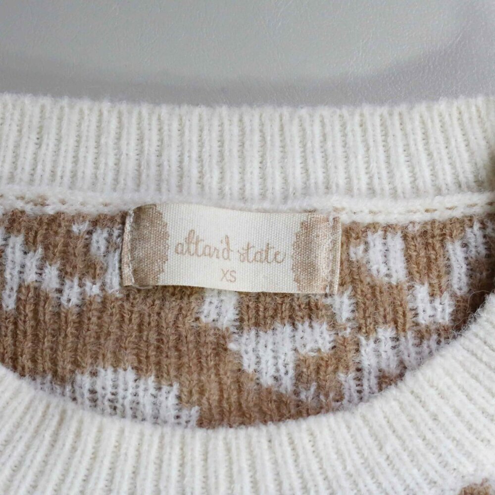 EUC Altar'd State Flower Sweater, XS, Brown and White - Picture 3 of 3
